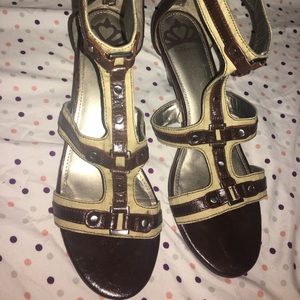 Kitten heels size 10 Brown and Tan Fergalicious!